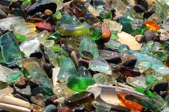 俄罗斯沙滩盛产“宝石”，几乎被游客捡光，专家称10年后消失