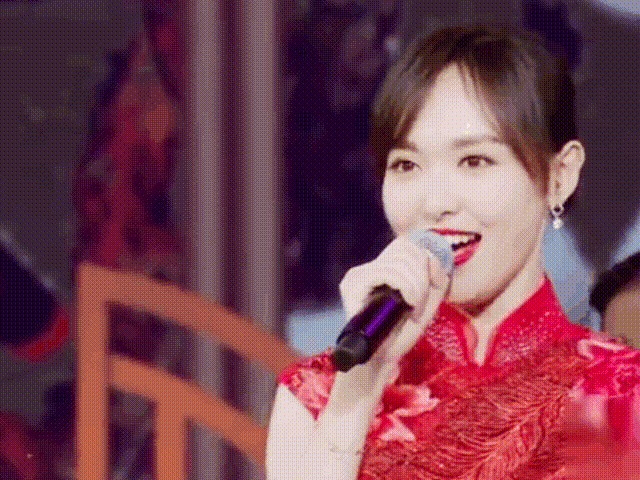 谢娜鞠婧祎合作方言小品 腾格尔唱《卡路里》