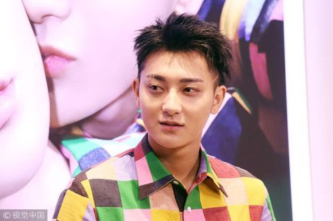 黄子韬疑似否认为张艺兴送生日祝福后出席某场