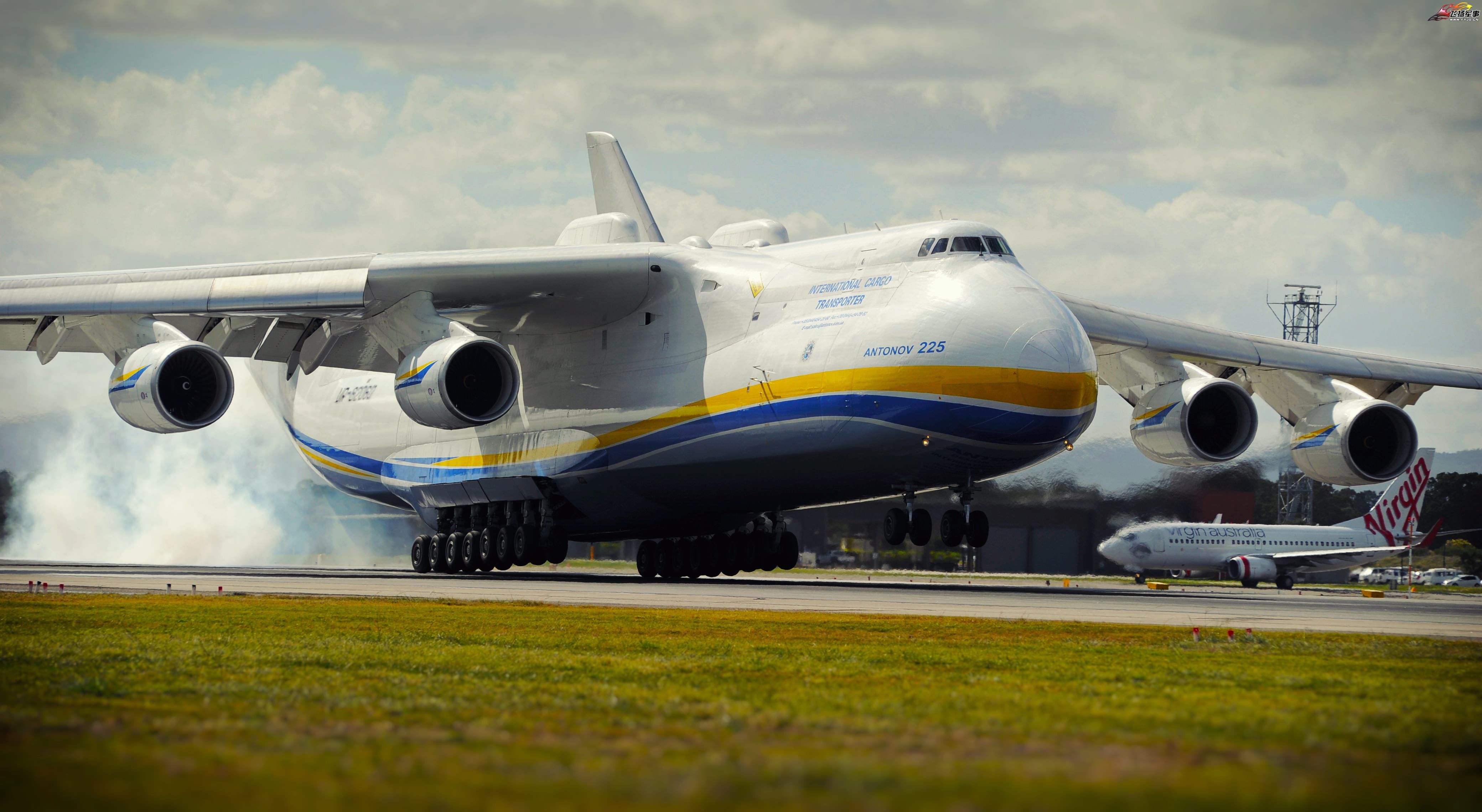 世界上最大的运输机安-225有多大?