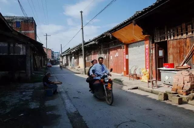 比都江堰还牛！成都南边这个小城，美景美食冷门到极致，1.5h到！