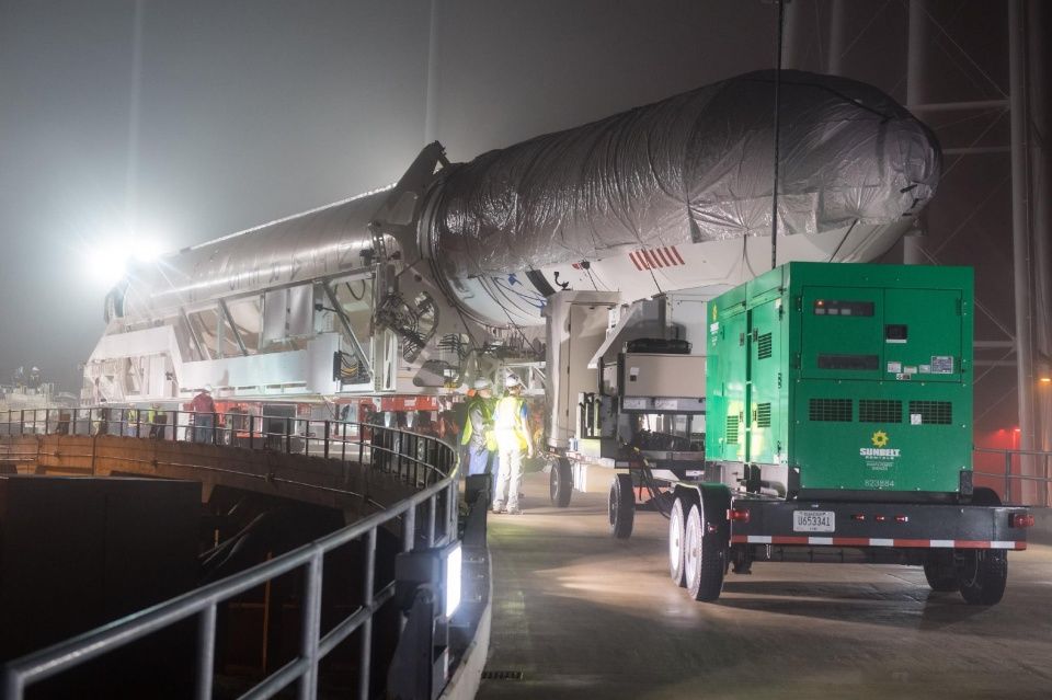 美国“天鹅座”宇宙飞船发射升空猛照 有一种震撼身心的美