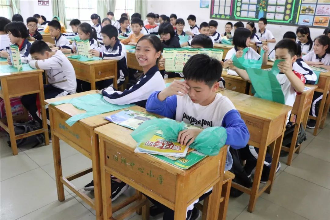 垃圾分类进校园| 园洲中心小学的学生上了一