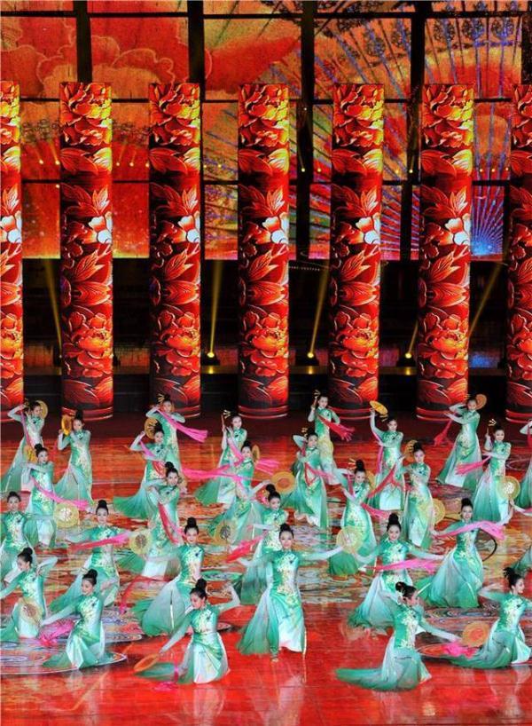 2019北京世园会开幕式演出打造大型园林情景