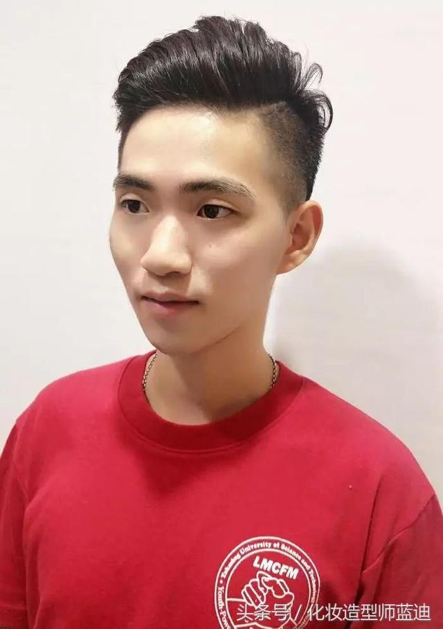 发型丨全新2018男生最夯发型,势必要你帅气过