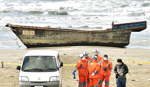日本海岸现幽灵船 发现8具疑似朝鲜的尸体