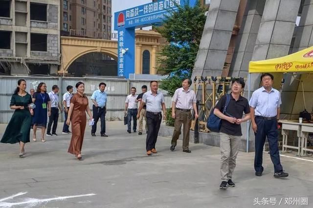 邓州市城区四小北校区张雅名师工作室和教师发