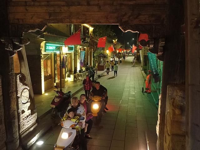 不负春光！陕西这座慢悠的古城，私藏了最美的诗意！