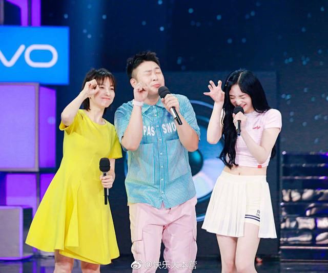 周洁琼生理期录制快乐大本营,白裙上的血迹令