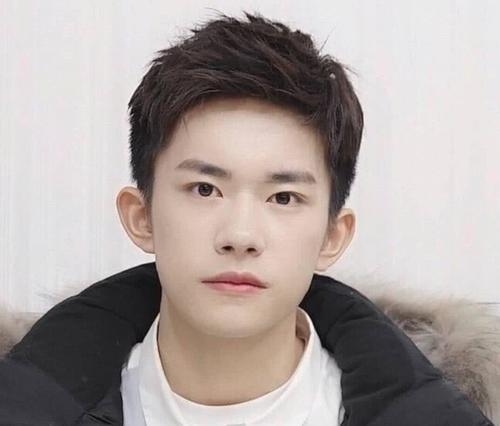 易烊千玺与周冬雨有吻戏不算啥!两人戏里这段