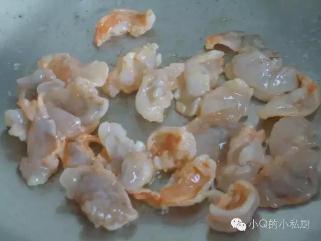 这道虾仁蛋炒饭好吃到流口水 快手又美味