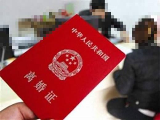 结婚三年妻子不孕我离婚再娶,三年后看前妻朋友圈,我怒提离婚