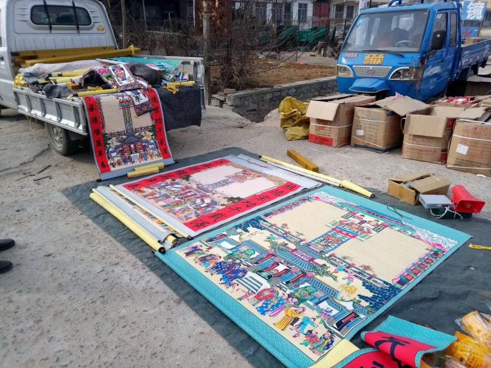 农村腊月集8图,流动牙医小马扎设摊位,真有胆