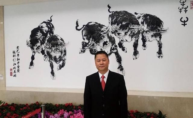 资本大鳄吴葵生:工地杂工做烟草赚千万,1亿炒