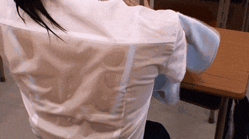 学校空调坏了,看把我们班女生给热的