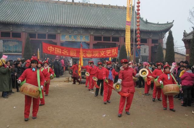 游览荥阳市龙泉寺古庙会 感受传统的农村宗教风俗