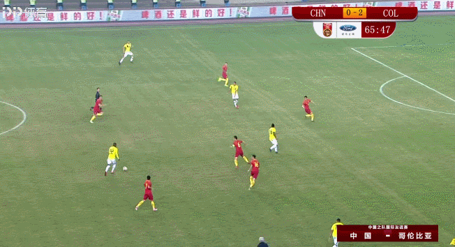 球迷心很痛!国足0-4完败哥伦比亚,提前缴械 坐