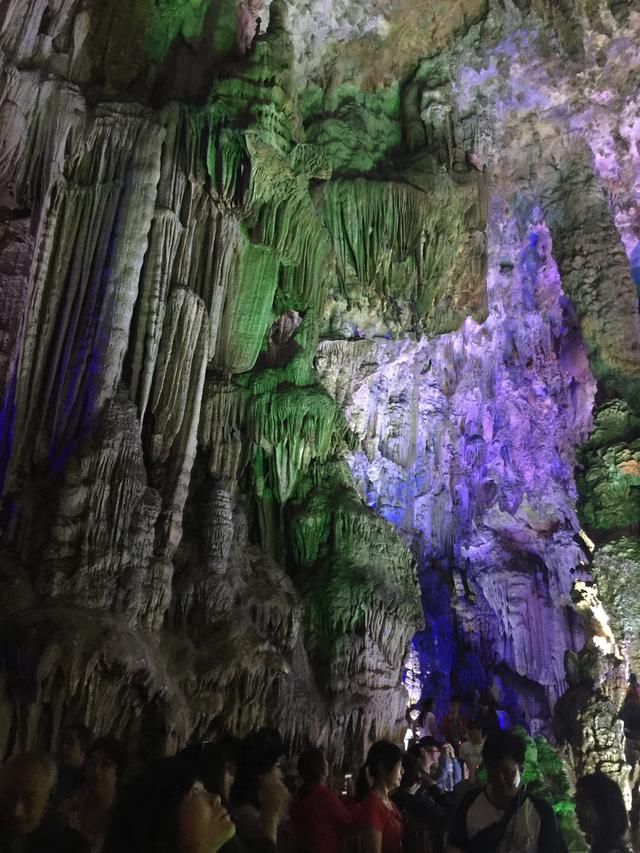 “游了银子岩,一世不愁钱”是否是真的?