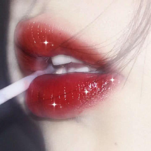 背景少女甜诱女生图:心里的话,只嘴对嘴的猫头像元气有图片