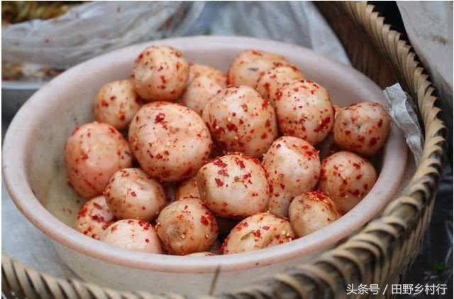 回农村一定少不了吃的这几种自制美食，比吃大鱼大肉还过瘾！