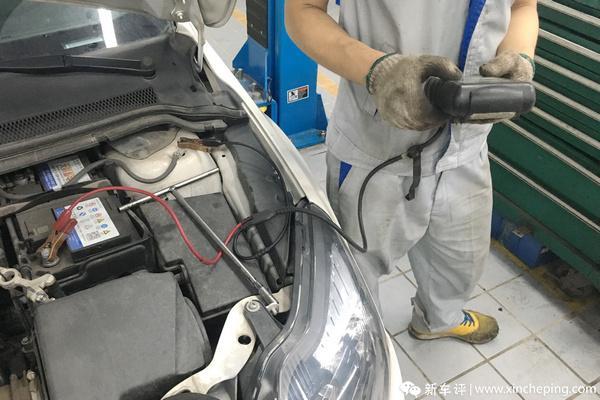 二手福克斯长测(2):去4S店来个大保健划算吗?