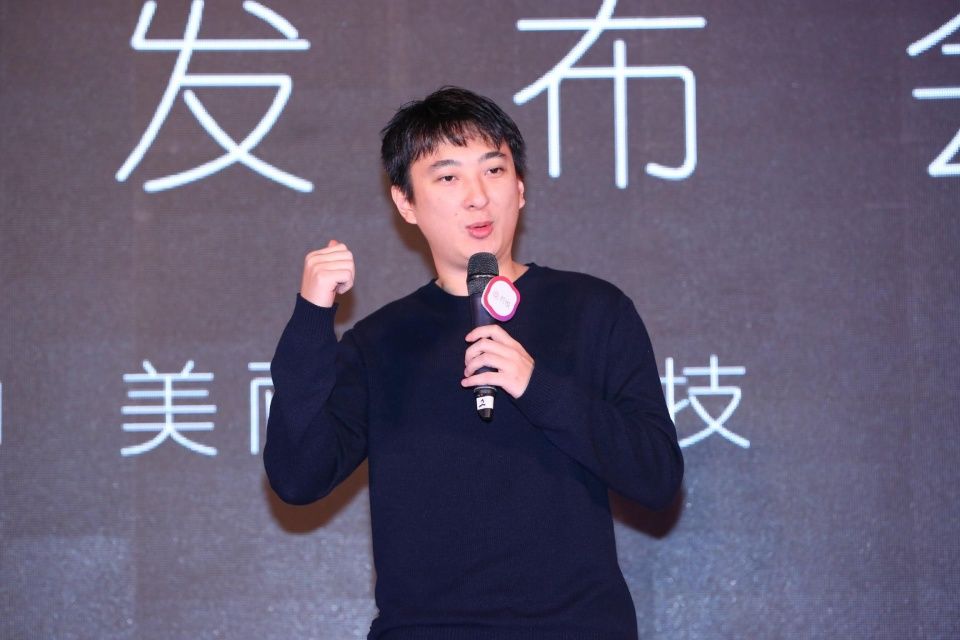 创造101女团正式出道,却遭王思聪怒怼,嘲讽队