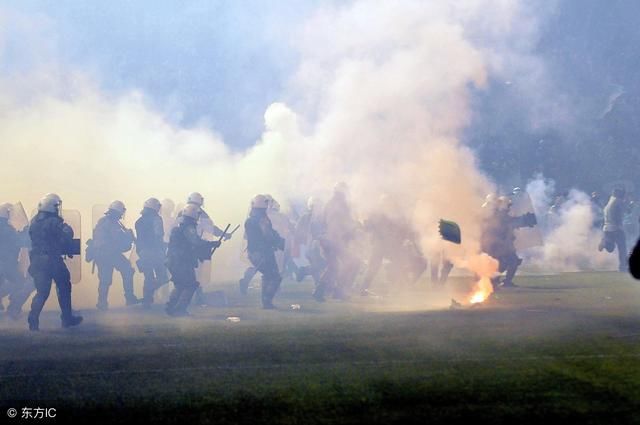 乱斗重演 英警方要球迷勿在俄世界杯足球赛上