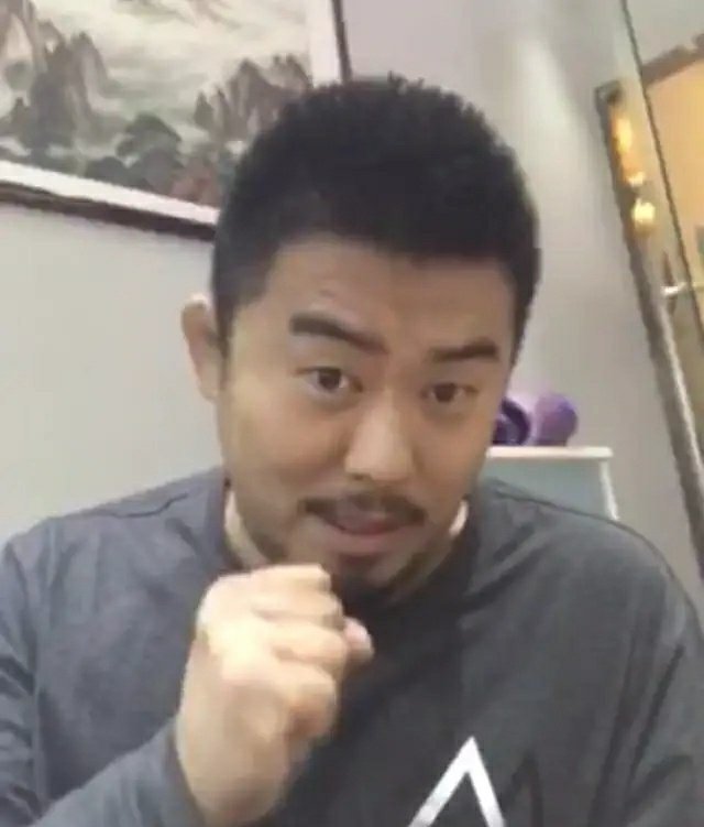 格斗狂人徐晓冬受辱视频,太极大师马保国兴奋