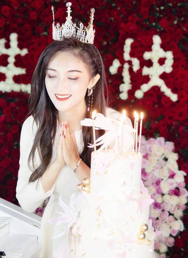 玖月奇迹官宣离婚！两人相伴16年无子，女方身边搭档早已换人