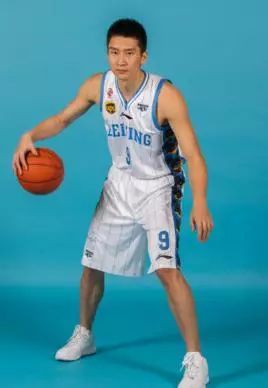 史上年薪最高的中国篮球明星是谁?年薪多少?