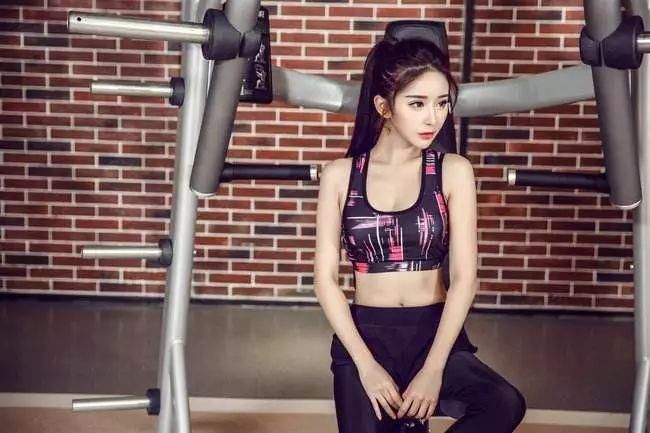 女孩健身房更衣遭偷窥,男员工:你这是在侮辱我