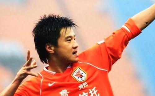 中国足球知名前锋!郝大炮只能排第3,第1并列世