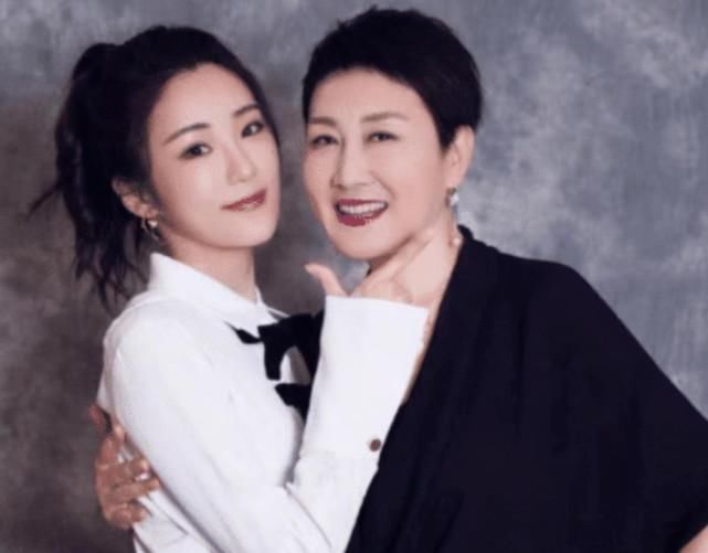 4对有颜值有名气的明星母女，第2对人人认识，第4对混得凄凉