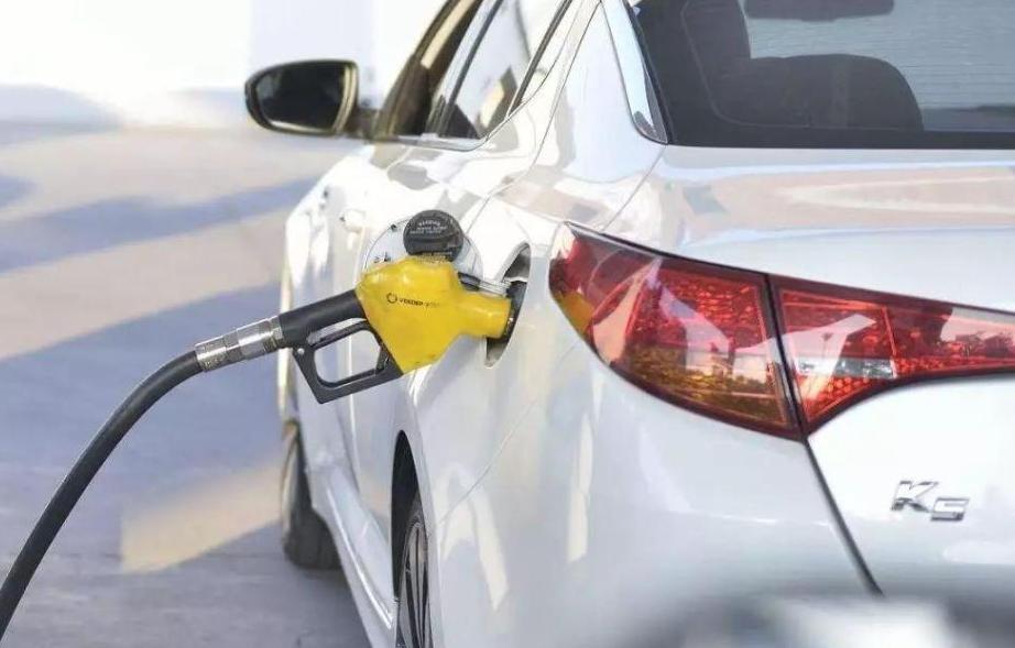 新能源汽车取代燃油车为何困难重重?大概是因