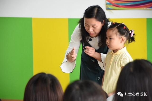打开童话的勇敢之门,上海市妇联家庭教育四进