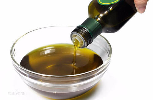 便秘引发口臭、拉臭屁惹人嫌,1种食用油轻松解