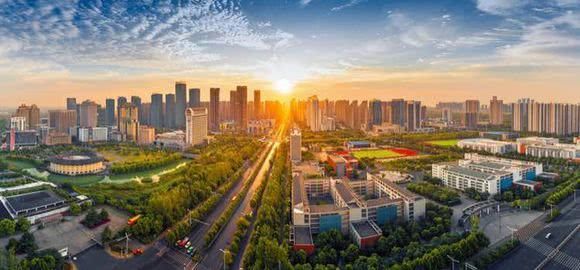 中国距离最近的两座省会,相距150公里,同为长三角副中心城市!