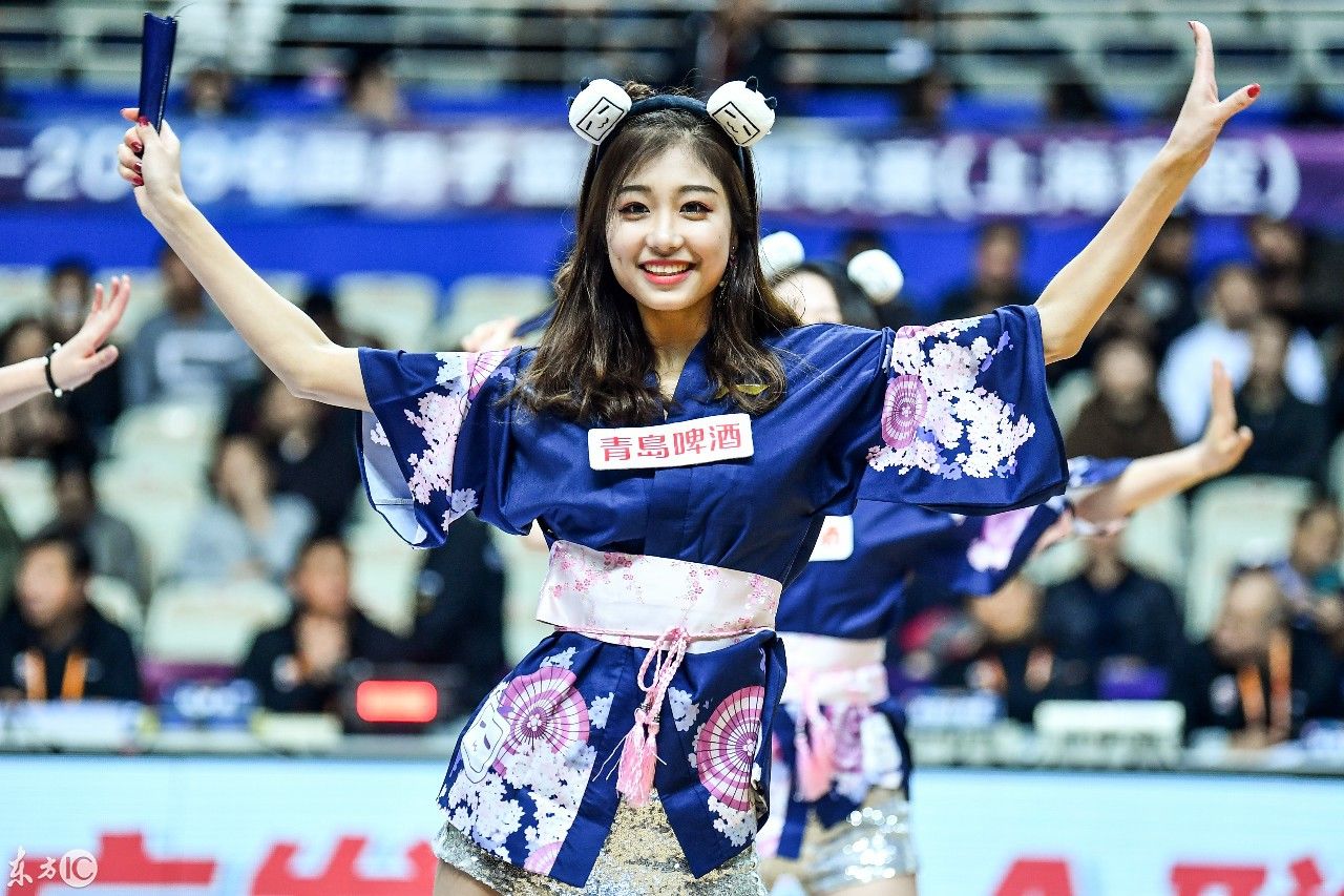 18\/19赛季CBA常规赛第25轮,最美的啦啦宝贝热