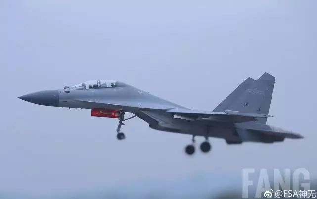 歼20开始下饺子滚香肠,歼11还能飞多久?