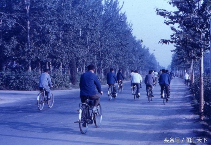 老照片:1979年改革开放初期的中国大地,朴实的