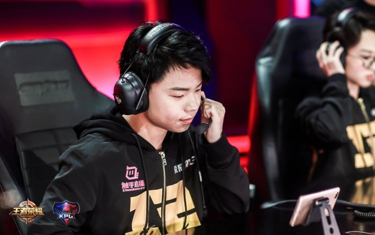 [流言板]虎扑专访RNGM.暴风锐:一笑的回归让队