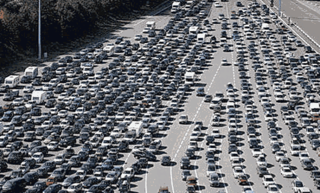 说好的过年昆明变空城呢?城里城外……分分钟被这场面惊呆了