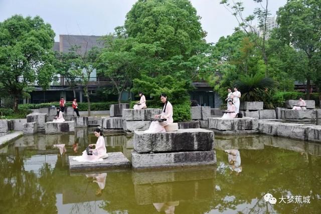 天哪！北岸来了一大波旗袍美女，惊艳了这个初夏，这是时光里的美