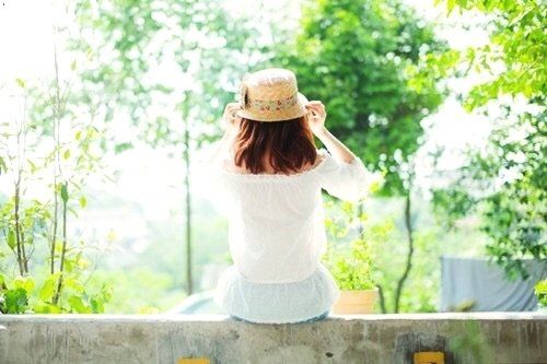我全款买房给婆婆住，5年后发现房子是小姑子名字，怒提离婚