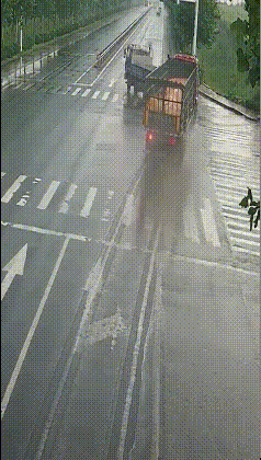 搞笑GIF:第一件事都没做完,哪还有钱做第二件事啊 白金会棋牌