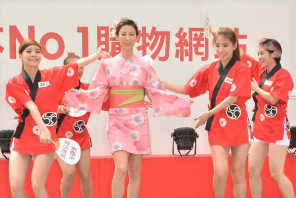 日本商家为吸引中国游客出这一招,大受网友好评,看得我都想去了