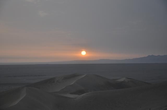质朴回归,简单存在--腾格里沙漠徒步、露营