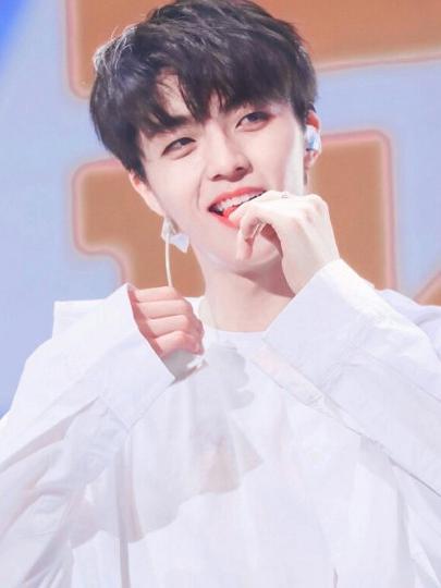 陈立农最舍不得删的六张照片,图6是多少女生心