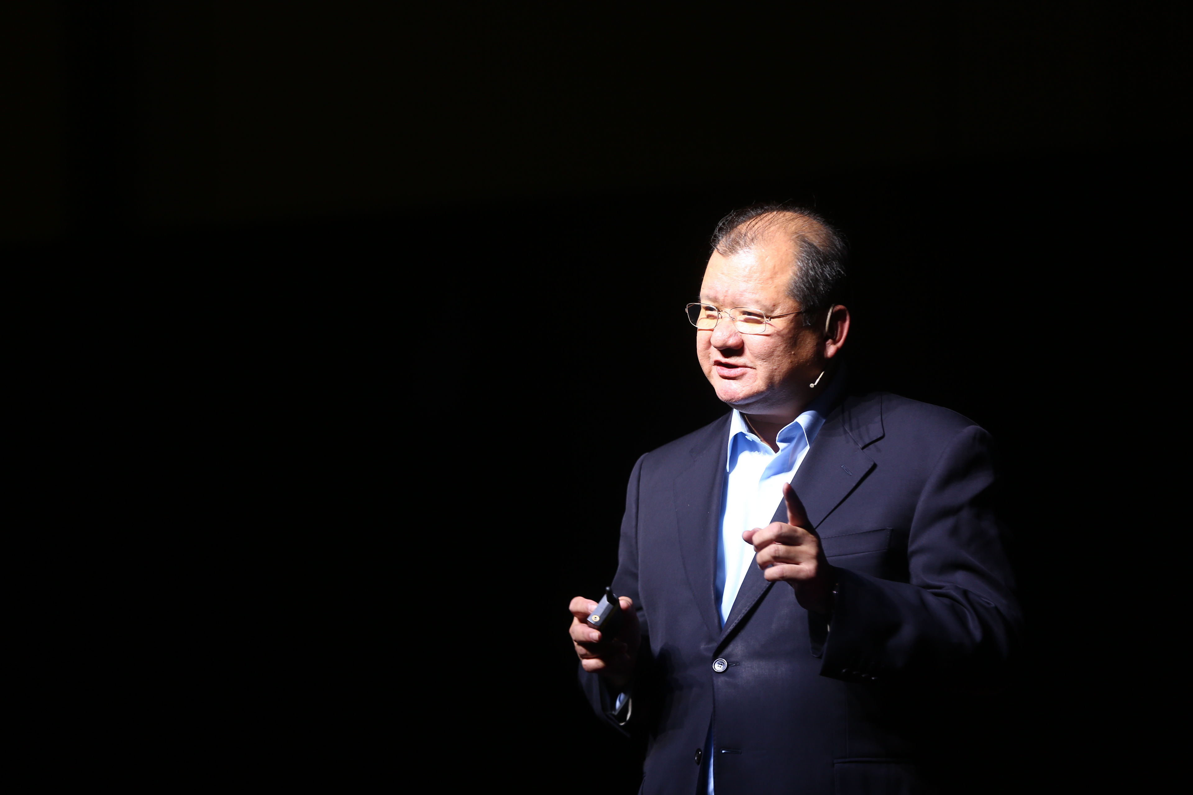 未来的城市、科技和人类什么样?“未来的温度”跨界演讲，10位大咖这样说