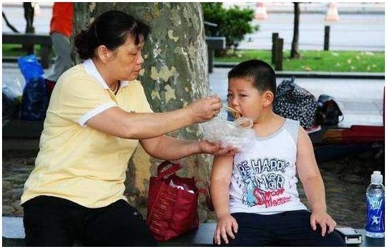 农村人为什么更愿意生男孩,而不愿意生女孩,农